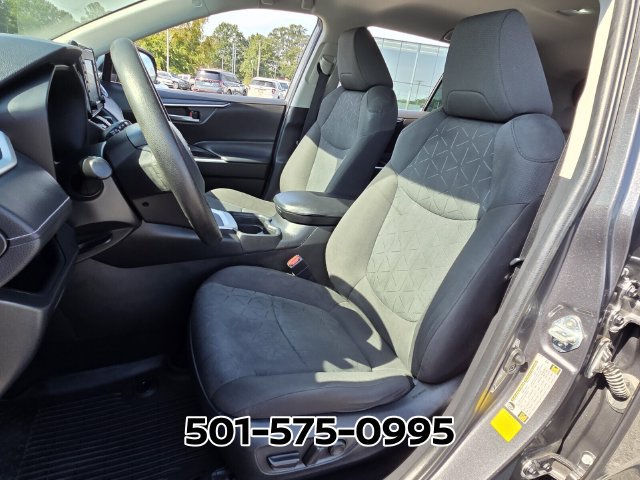 Used 2021 Toyota RAV4 XLE FWD image 8