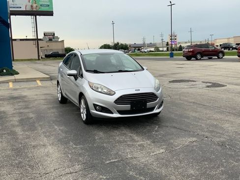 Used 2016 Ford Fiesta SE w/ Equipment Group 201A FWD image 4