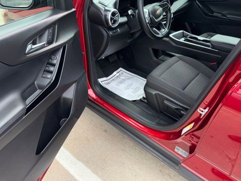 Certified 2025 Chevrolet Equinox LT w/ Safety and Technology Package image 13