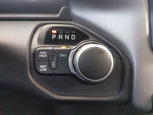 Used 2024 RAM 2500 Big Horn AWD/4WD image 30