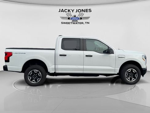 Used 2023 Ford F150 Lightning Pro image 6