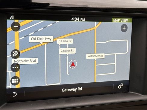 Used 2017 Jaguar F-PACE Premium image 21