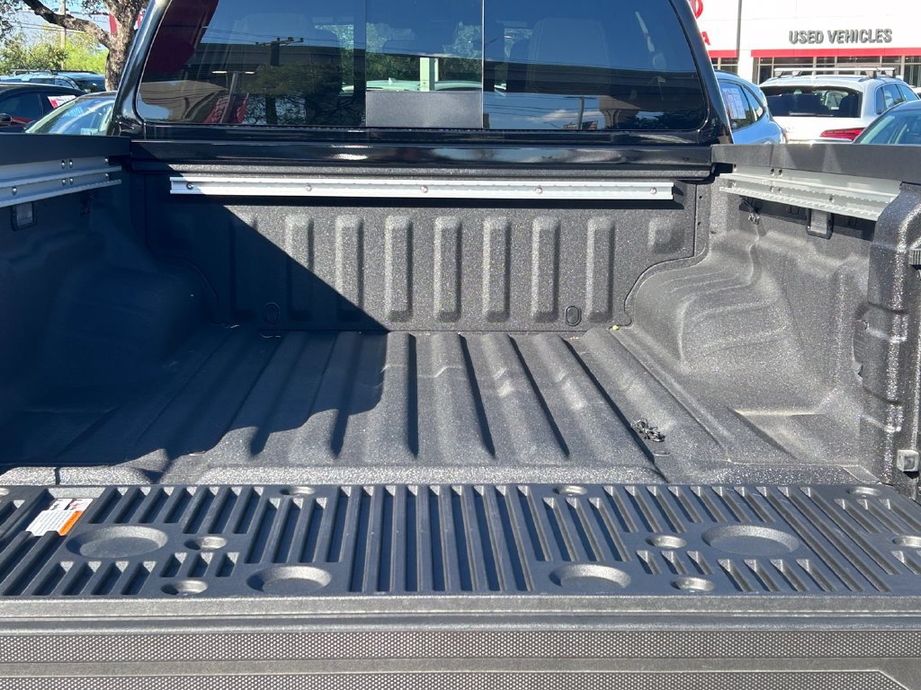 Used 2026 Nissan Frontier SV w/ SV Convenience Package RWD image 12