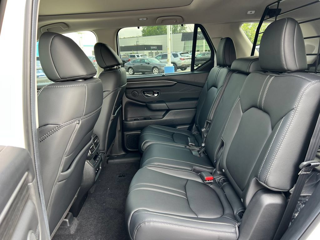 New 2026 Honda Pilot image 5