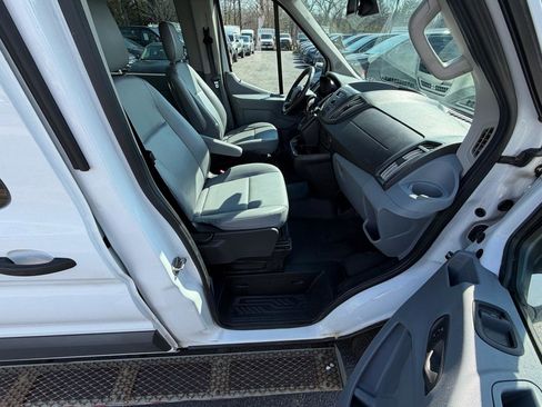 Used 2018 Ford Transit 150 XL image 22