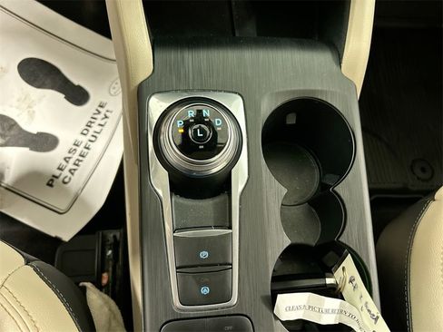 Used 2020 Ford Escape SEL image 18