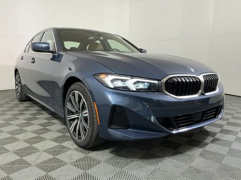 New 2026 BMW 330i xDrive Sedan w/ Convenience Package AWD/4WD image 4