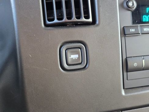 Used 2023 GMC Savana 3500 w/ Driver Convenience Package image 31