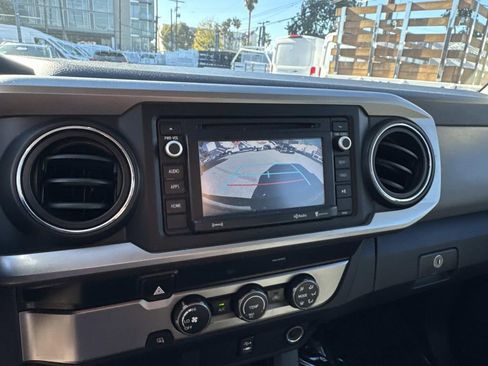 Used 2019 Toyota Tacoma SR5 image 28