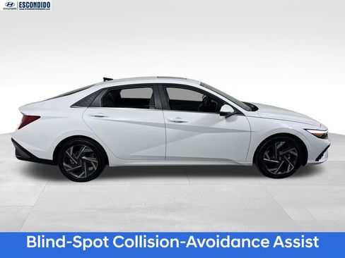 Used 2025 Hyundai Elantra Limited FWD image 6