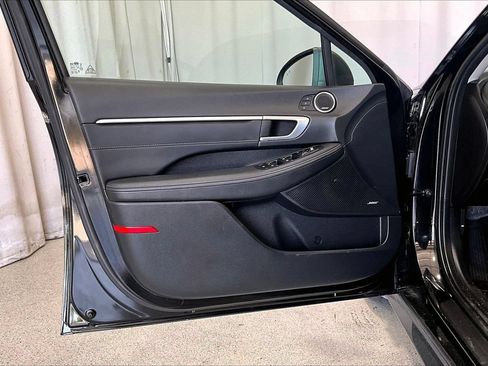 Used 2022 Hyundai Sonata Limited FWD image 18