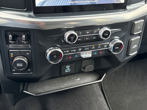 Used 2022 Ford F150 Lariat w/ Equipment Group 501A Mid image 26