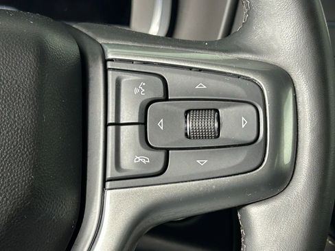 Used 2023 Chevrolet Suburban Premier image 30