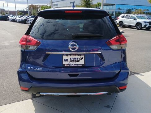 Used 2018 Nissan Rogue S image 6