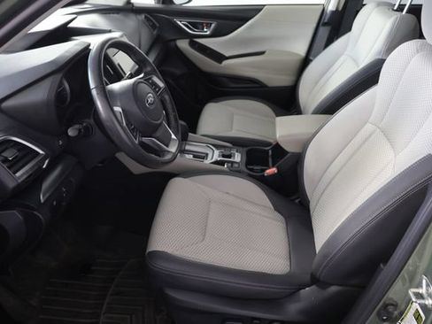 Used 2021 Subaru Forester Premium AWD/4WD image 19
