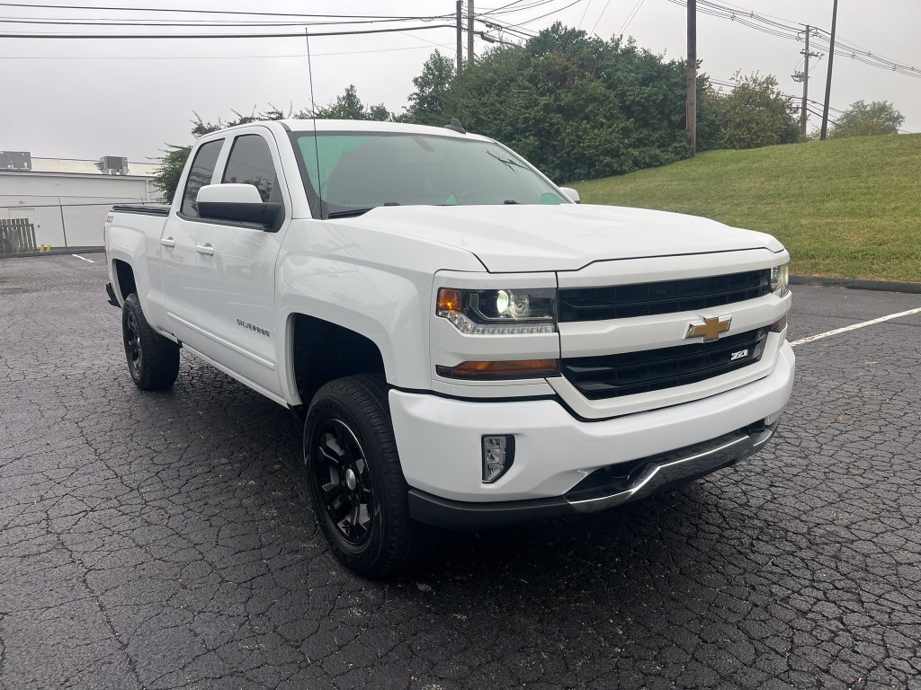 Used 2019 Chevrolet Silverado 1500 LT w/ All Star Edition AWD/4WD image 3