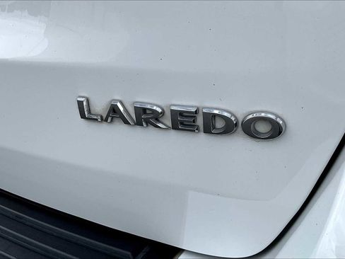 Used 2019 Jeep Grand Cherokee Laredo w/ Security & Convenience Group image 9