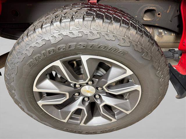 Used 2023 Chevrolet Silverado 1500 LT AWD/4WD image 17