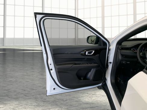 New 2026 Jeep Compass Latitude AWD/4WD image 18