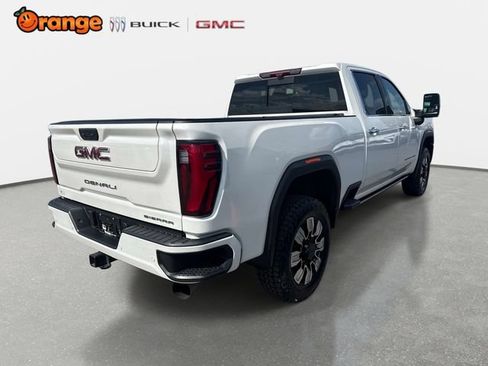 Used 2024 GMC Sierra 2500 Denali w/ Denali Reserve Package AWD/4WD image 3