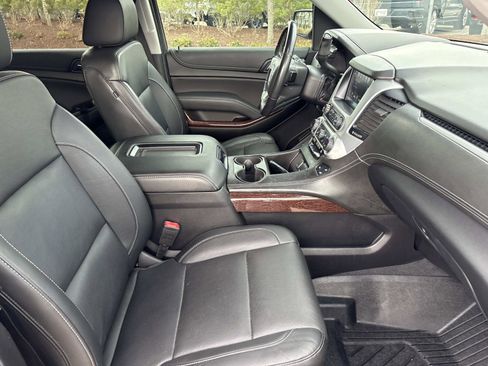 Used 2019 GMC Yukon XL SLT w/ Premium Edition image 36