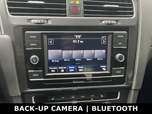 Used 2020 Volkswagen Golf 4-Door image 16