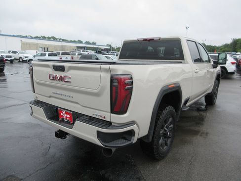 Certified 2026 GMC Sierra 2500 AT4 AWD/4WD image 5