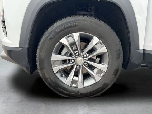 Used 2025 Chevrolet Equinox LT w/ Convenience Package II image 30