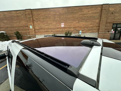 Used 2016 Land Rover LR4 HSE image 33