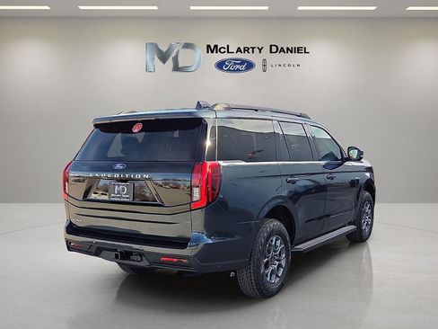 New 2026 Ford Expedition Active image 5