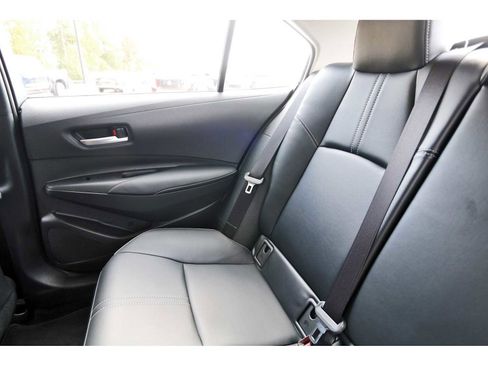 Used 2025 Toyota Corolla XLE image 9