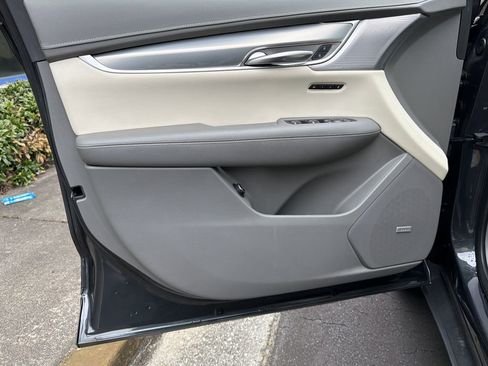 Certified 2023 Cadillac XT5 Premium Luxury image 10