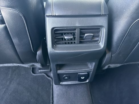 Used 2024 Ford Edge Titanium image 23