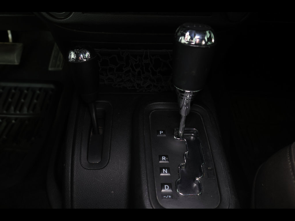 Used 2013 Jeep Wrangler Sport AWD/4WD image 18