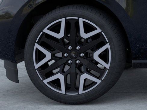 New 2026 Ford Expedition Max Platinum image 19