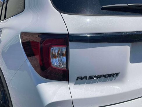 Certified 2025 Honda Passport Black Edition image 9