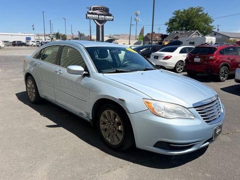 Used 2012 Chrysler 200 LX FWD image 3