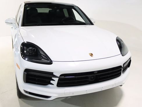 Used 2023 Porsche Cayenne Coupe w/ Towing Package w/o Tow Ball AWD/4WD image 27