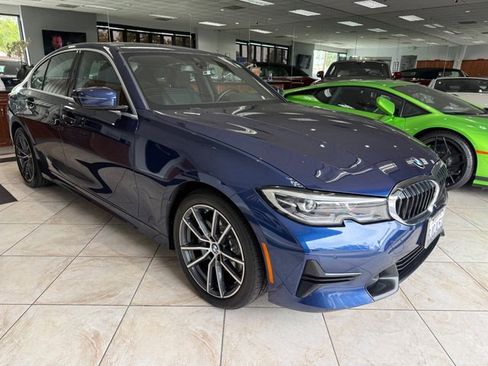 Used 2019 BMW 330i Sedan w/ Premium Package RWD image 1
