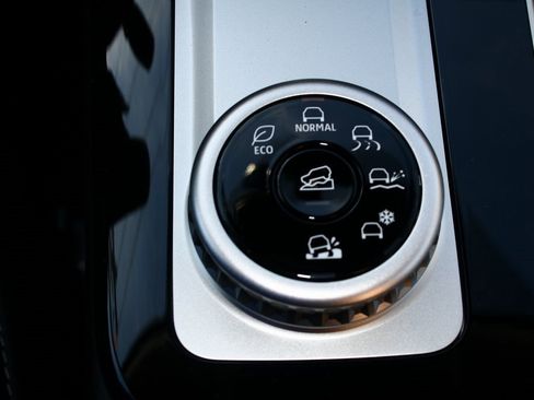 New 2026 Mitsubishi Outlander SE image 22