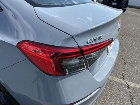Used 2023 Honda Civic Sport image 9