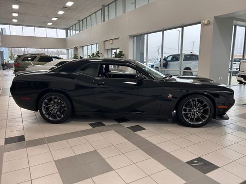 Certified 2023 Dodge Challenger R/T Scat Pack w/ Plus Package image 8