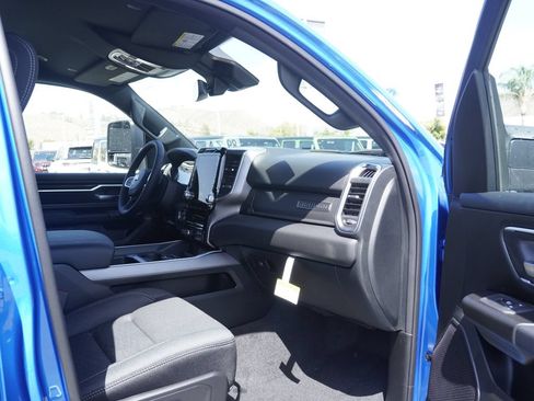 New 2026 RAM 1500 4x4 Crew Cab image 29