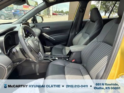 Used 2023 Toyota Corolla Cross AWD Hybrid w/ Convenience Package image 4