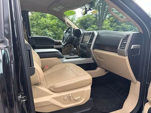 Used 2015 Ford F150 Lariat w/ Equipment Group 501A Mid AWD/4WD image 32