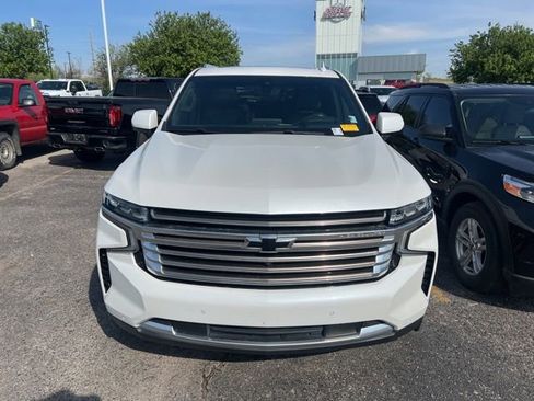 Used 2021 Chevrolet Tahoe High Country w/ Premium Package AWD/4WD image 2