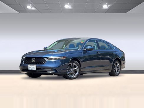 Certified 2025 Honda Accord EX-L image 2