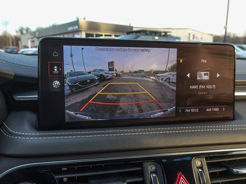 Used 2023 Genesis G70 2.0T image 34