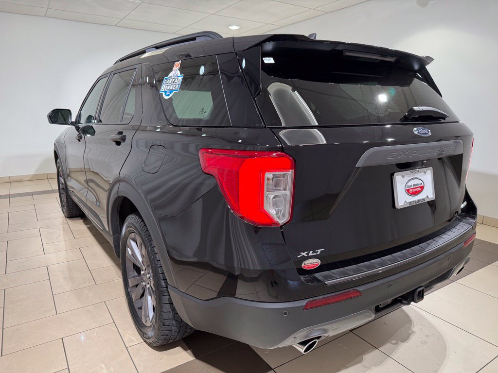 Used 2024 Ford Explorer XLT w/ Equipment Group 202A AWD/4WD image 3