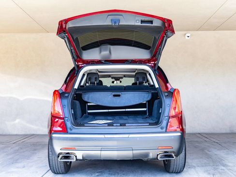 Used 2017 Cadillac XT5 Luxury w/ Driver Awareness Package FWD image 27